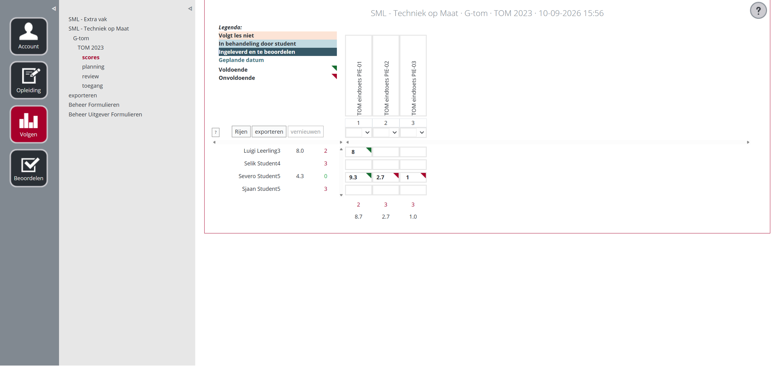 Previous interface: student scores with a separate status legend.